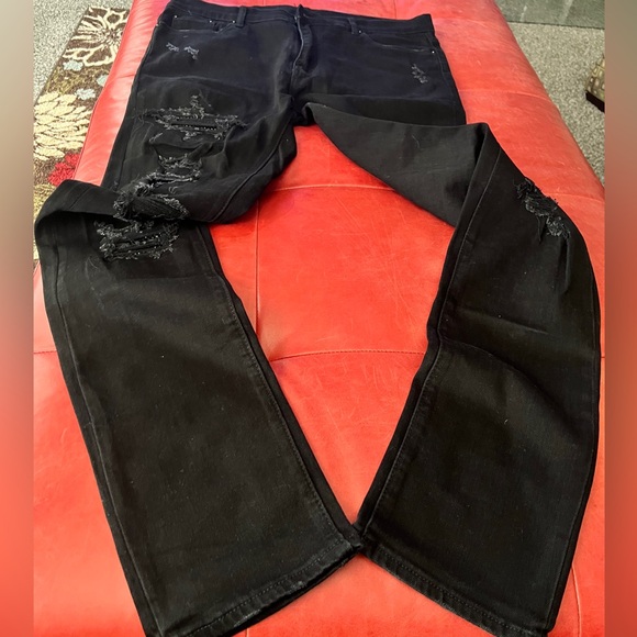 Men’s MNML Black Distressed Jeans with black rhinestones size 38 - Picture 1 of 8